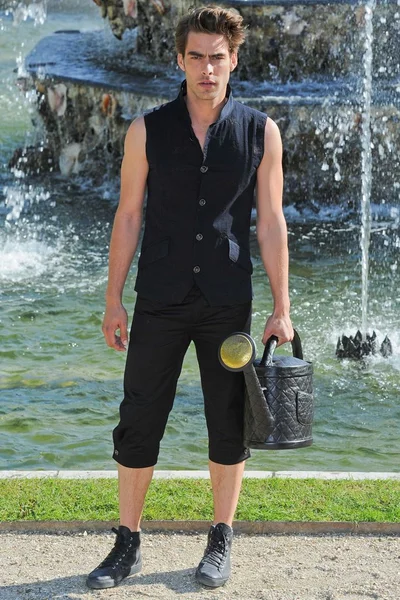Look 34